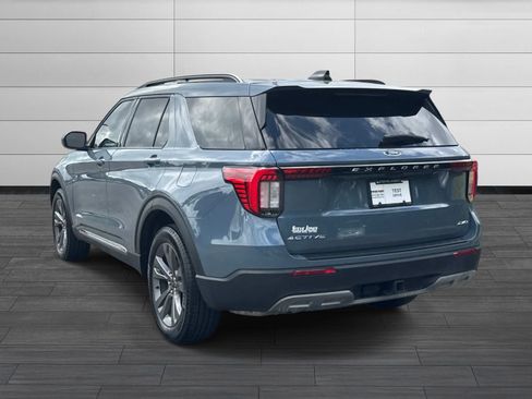 Used 2025 Ford Explorer Active w/ Active Comfort Package AWD/4WD image 7