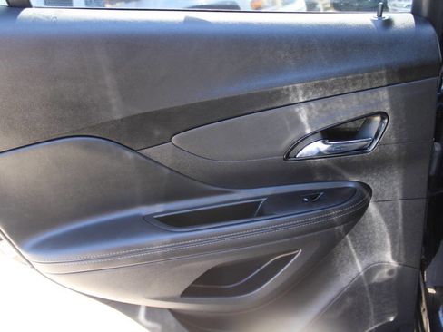 Used 2021 Buick Encore Preferred w/ Safety Package AWD/4WD image 15