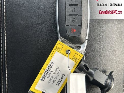 Used 2023 Nissan Rogue SV image 25