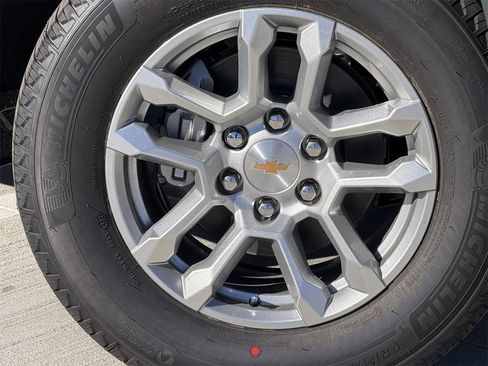 New 2026 Chevrolet Silverado 1500 LT image 9