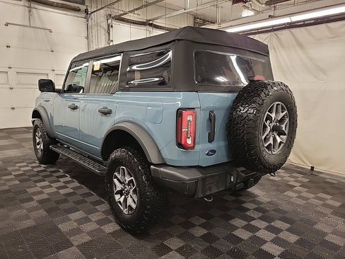 Used 2023 Ford Bronco Badlands image 2