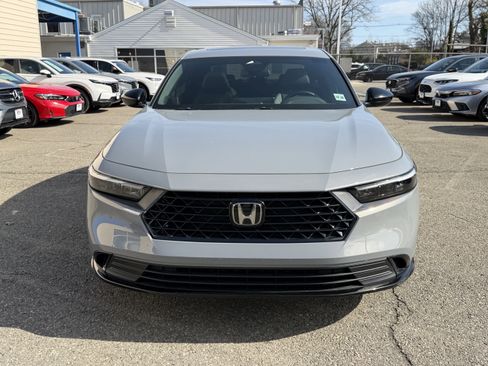 Used 2023 Honda Accord Sport image 2