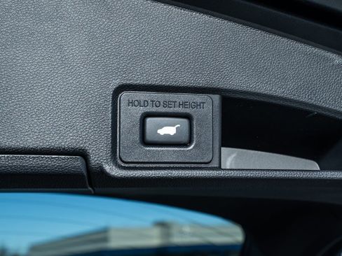 Certified 2025 Acura RDX w/ Technology Package image 46