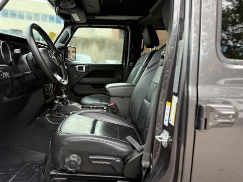 Used 2020 Jeep Wrangler Unlimited Sahara AWD/4WD image 11