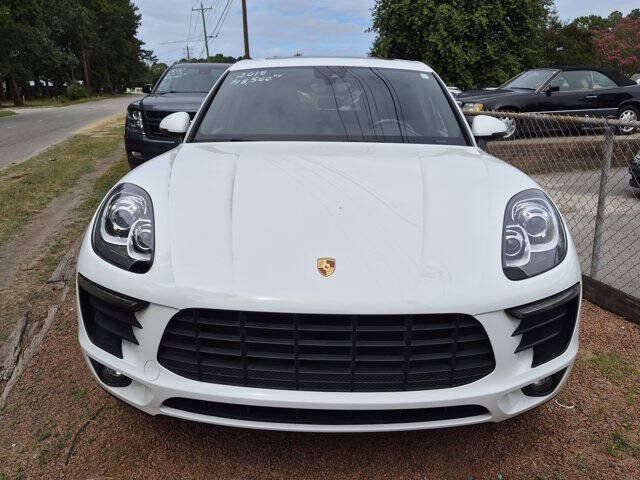Used 2018 Porsche Macan AWD/4WD image 6