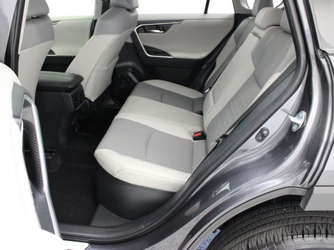 Used 2025 Toyota RAV4 Limited w/ Advanced Technology Package AWD/4WD image 31