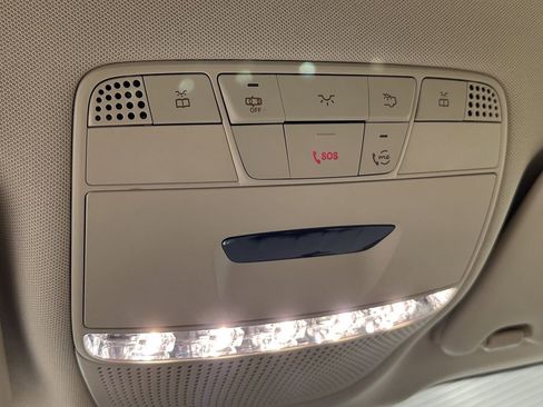 Certified 2022 Mercedes-Benz GLC 300 image 33