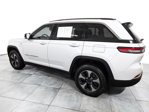 Used 2023 Jeep Grand Cherokee 4WD 4xe image 5