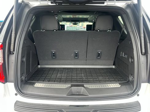 Used 2025 GMC Yukon AT4 w/ AT4 Premium Plus Package AWD/4WD image 35