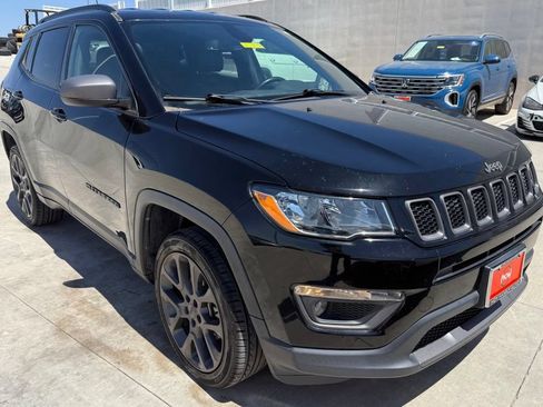 Used 2021 Jeep Compass Latitude AWD/4WD image 2