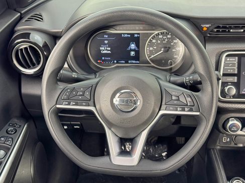 Used 2020 Nissan Kicks SV image 17