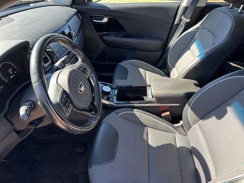 Used 2019 Kia Niro EX w/ Cold Weather Package 2.0 image 8