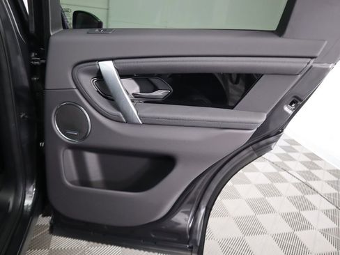 Used 2025 Land Rover Discovery Sport S image 29