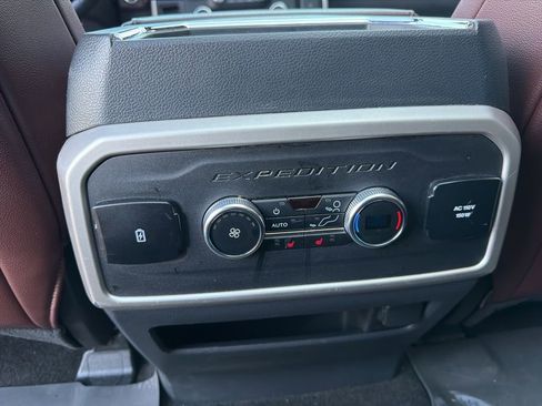 Used 2023 Ford Expedition Limited AWD/4WD image 14