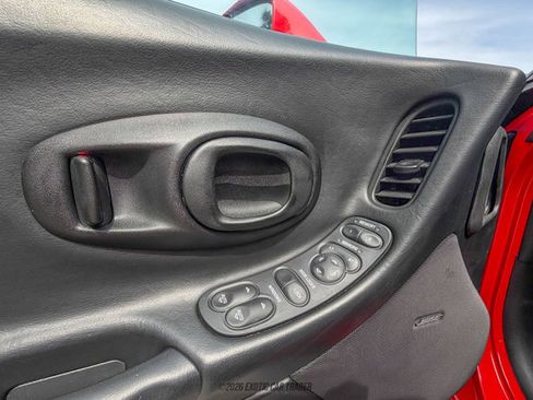 Used 2002 Chevrolet Corvette Coupe w/ Preferred Equipment Group2 RWD image 26