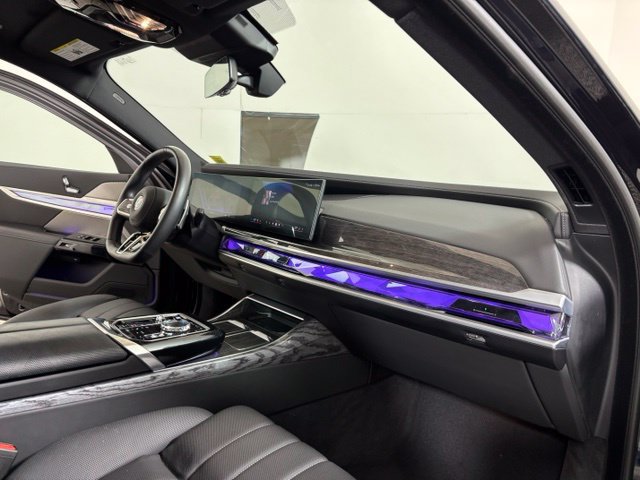 Used 2025 BMW 760i xDrive AWD/4WD image 22