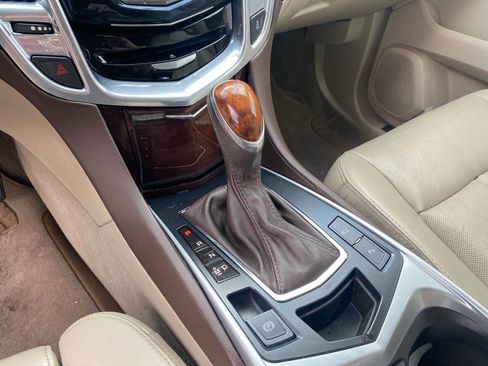 Used 2013 Cadillac SRX Luxury image 13