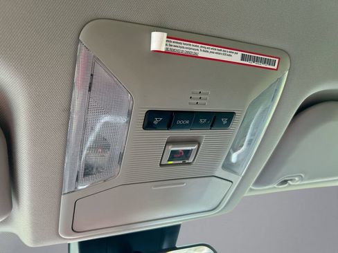 Used 2022 Toyota RAV4 LE FWD image 25