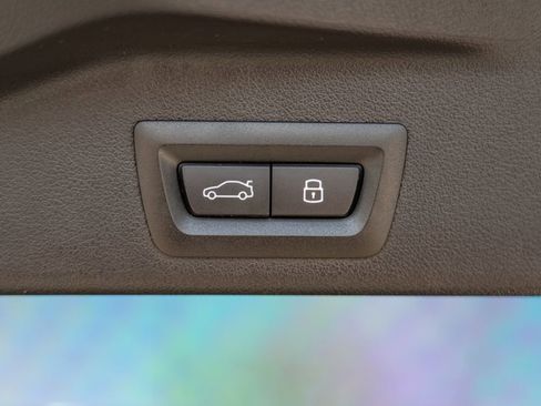 Used 2025 BMW X5 xDrive40i w/ M Sport Package image 7