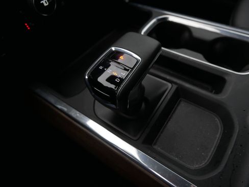 Certified 2025 Chevrolet Silverado 1500 High Country w/ Technology Package image 29