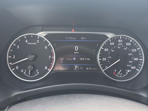 Used 2024 Nissan Sentra SV FWD image 17