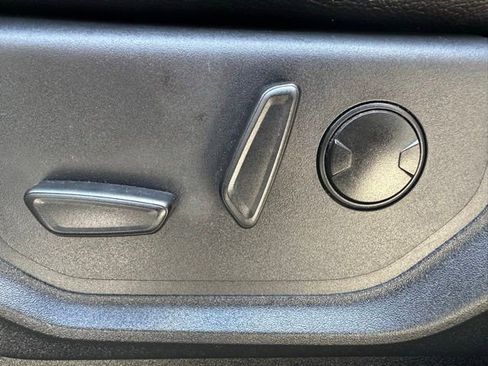 Used 2022 Ford F250 Lariat w/ Black Appearance Package image 20