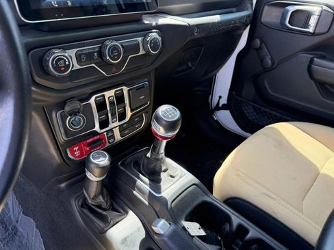 Used 2021 Jeep Wrangler Unlimited Sport AWD/4WD image 20