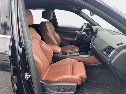 Used 2021 Audi Q5 Prestige w/ Prestige Package image 6
