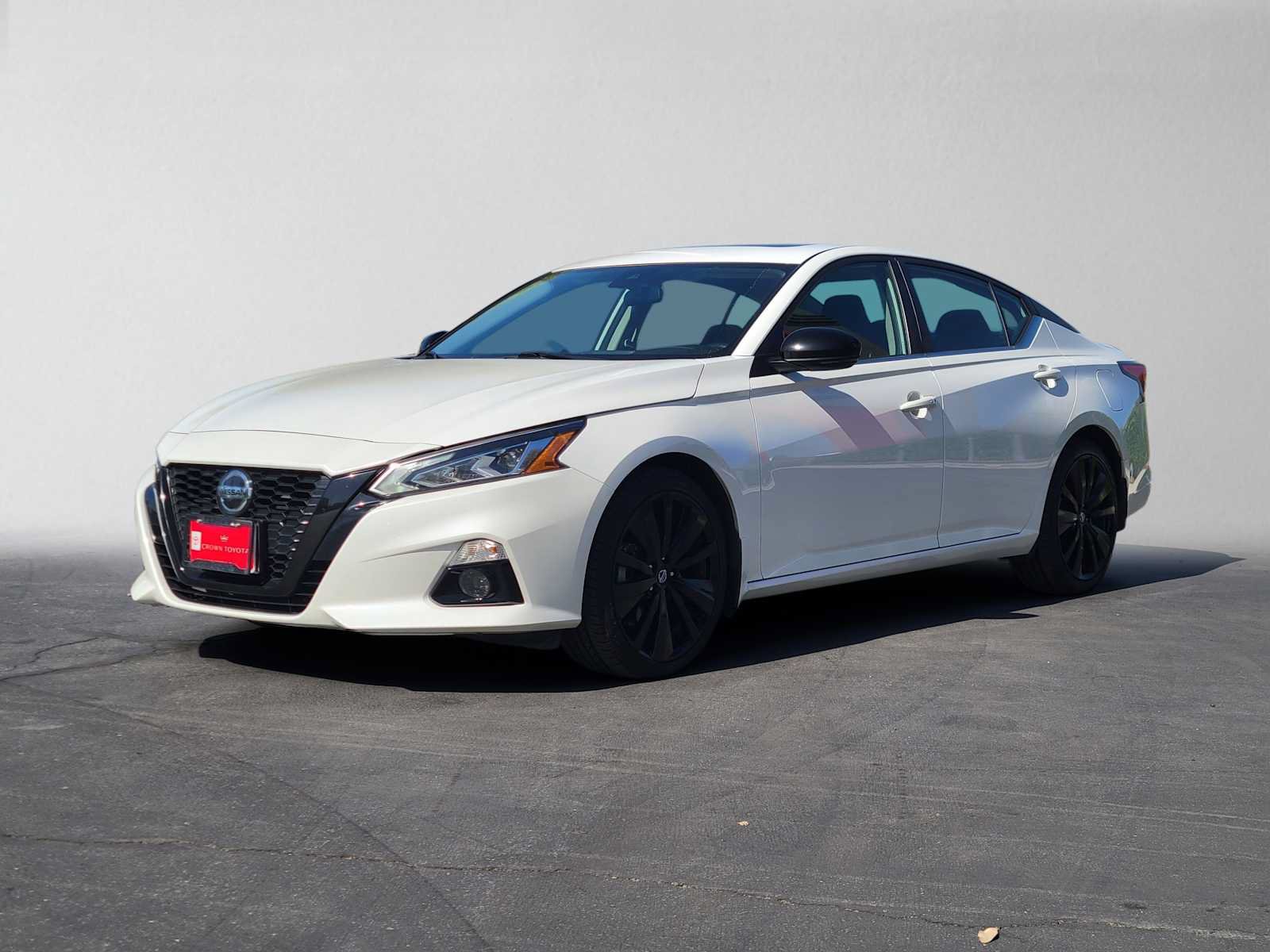 Used 2022 Nissan Altima 2.5 SR w/ Midnight Edition Package FWD image 7