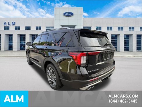 Used 2025 Ford Explorer Platinum w/ Ultimate Package image 9