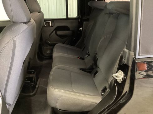 Used 2024 Jeep Gladiator Sport image 29