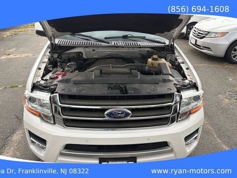 Used 2017 Ford Expedition Limited w/ Equipment Group 301A AWD/4WD image 32