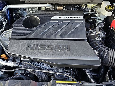 Used 2022 Nissan Rogue SV image 27