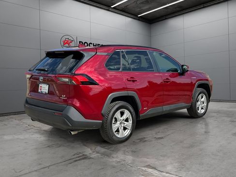 Used 2020 Toyota RAV4 LE w/ All Weather Liner Package AWD/4WD image 5