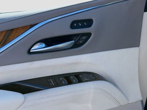 Used 2022 Cadillac Escalade Sport Platinum w/ Heavy-Duty Trailer Package AWD/4WD image 25