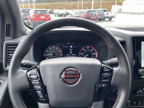 Used 2023 Nissan Frontier PRO-4X w/ Pro Convenience Package image 15