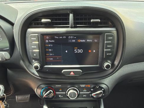 Used 2023 Kia Soul LX w/ Option Group 015 FWD image 20