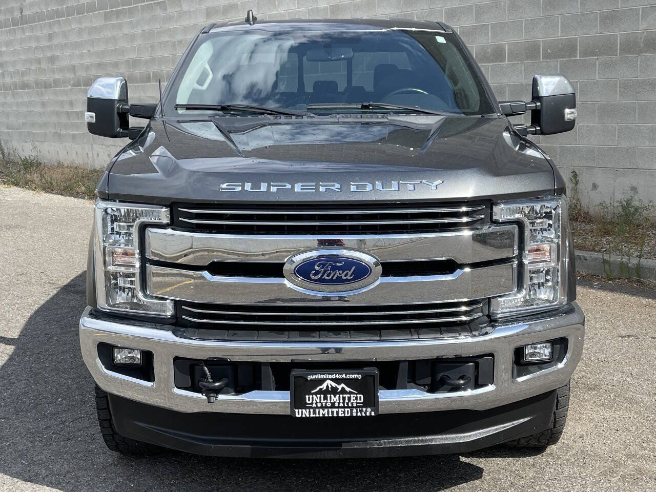 Used 2019 Ford F250 Lariat w/ Lariat Value Package AWD/4WD image 2