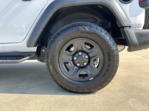 Used 2025 Jeep Wrangler Unlimited Sport AWD/4WD image 20