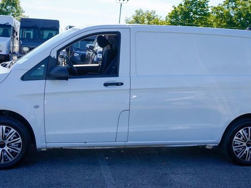 Used 2019 Mercedes-Benz Metris image 3