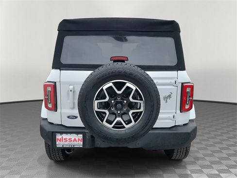 Used 2023 Ford Bronco Outer Banks image 3