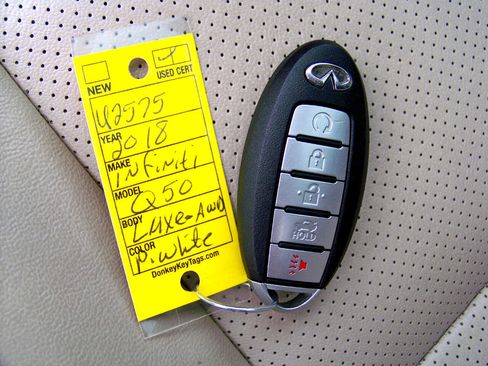 Used 2018 INFINITI Q50 Luxe w/ Sensory Package (Luxe) image 17