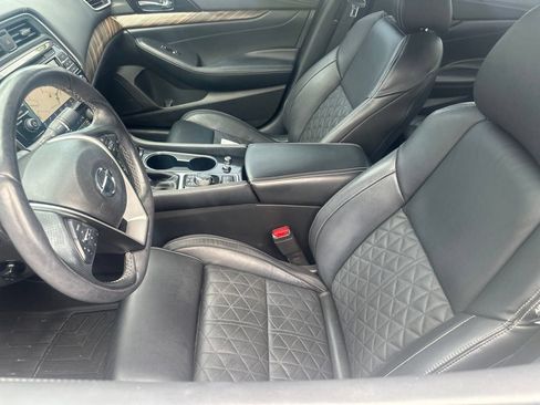 Used 2017 Nissan Maxima Platinum FWD image 14