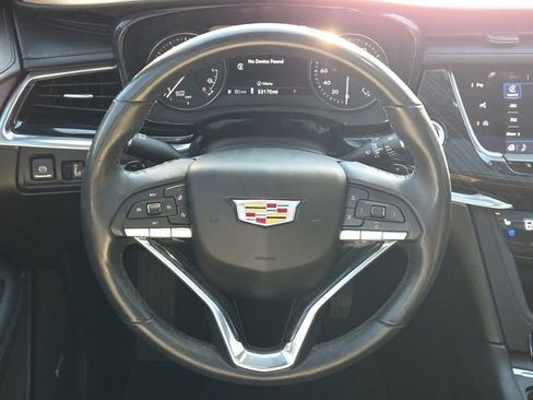 Used 2023 Cadillac XT6 Premium Luxury w/ Technology Package FWD image 14