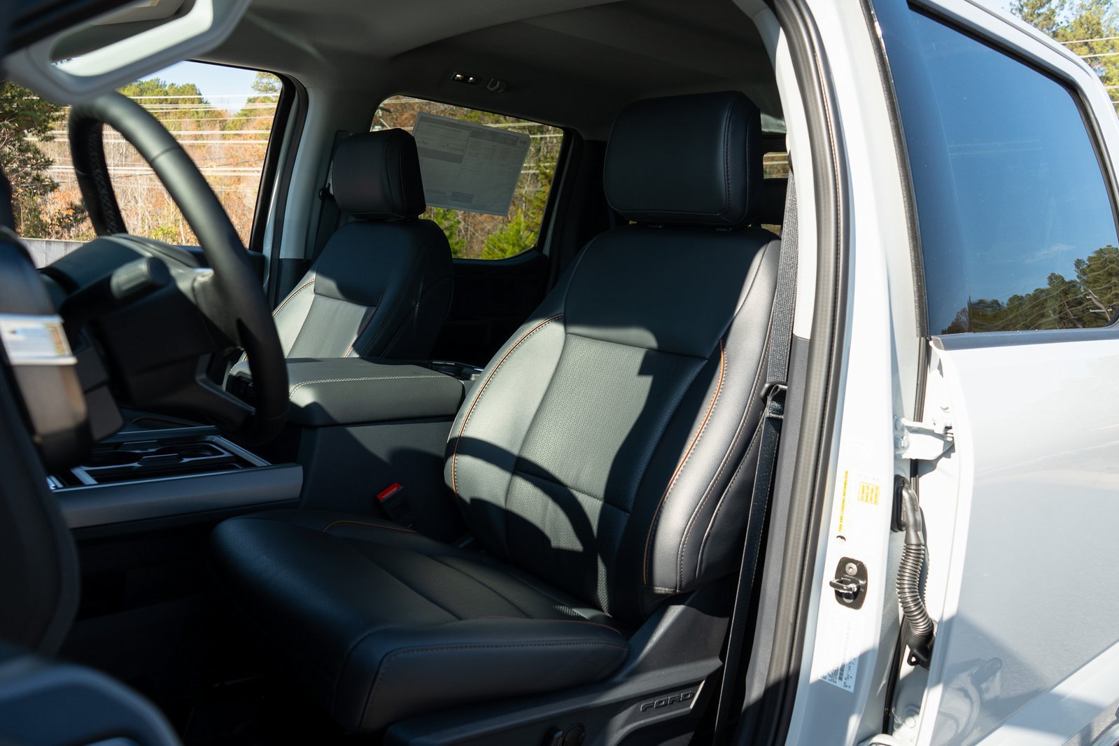 New 2026 Ford F250 Lariat w/ Black Appearance Package AWD/4WD image 15