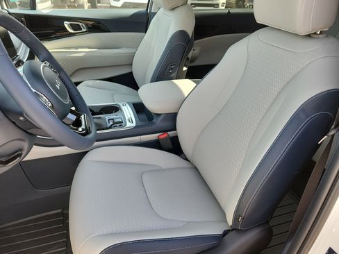 New 2026 Kia Carnival SX Prestige image 4