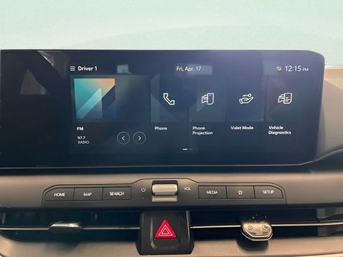 Used 2025 Kia K4 LXS image 19