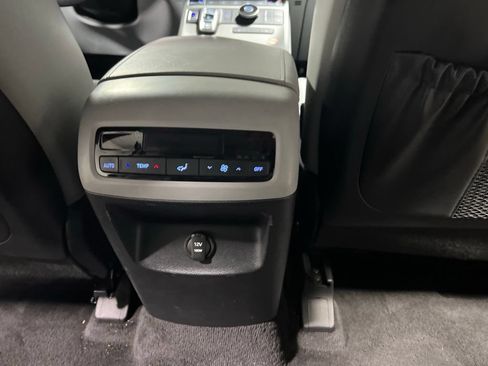 Used 2025 Hyundai Palisade SEL FWD image 15