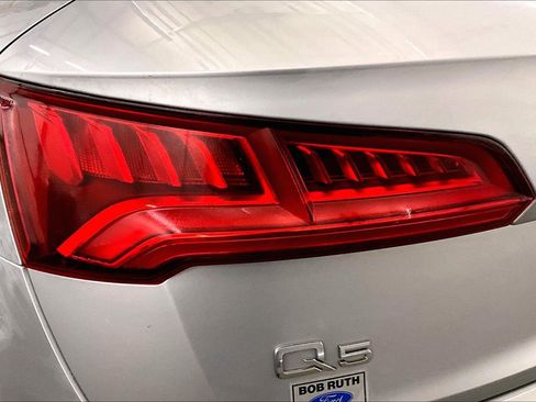 Used 2019 Audi Q5 2.0T Premium Plus w/ Premium Plus Package image 28