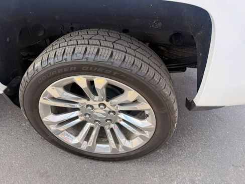 Used 2017 Chevrolet Silverado 1500 LT w/ All Star Edition AWD/4WD image 9